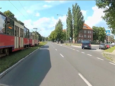 dozwolone wyprzedzanie tramwaju na skrzy�owaniu