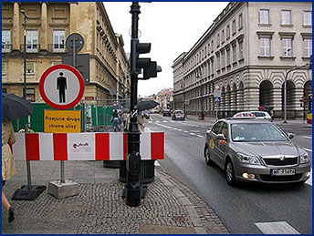 zakaz ruchu pieszych